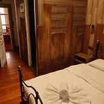 بيت شباب 1920's & Beds كالاماتا