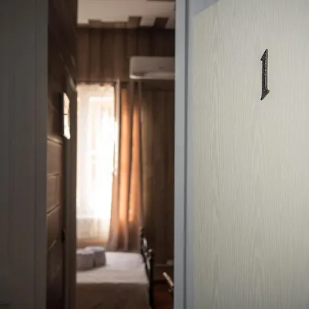 1920's & Beds Ostello Kalamata