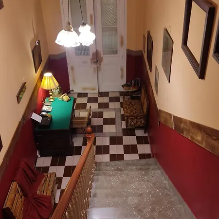 Vandrarhem 1920's & Beds Kalamata