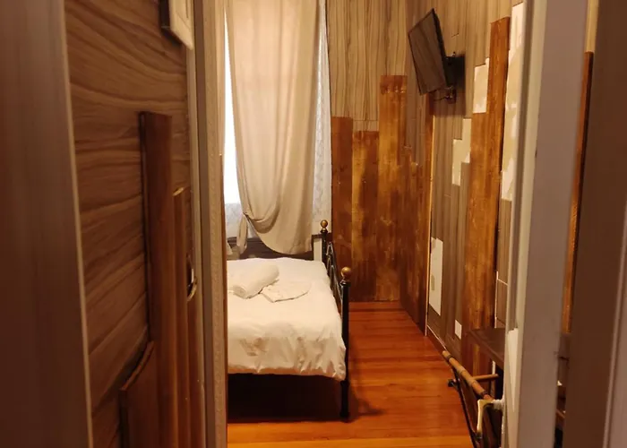 1920's & Beds Ostello