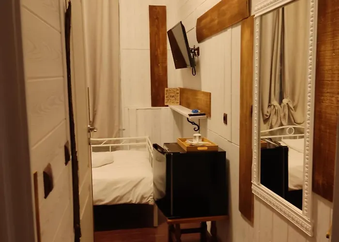 1920's & Beds Ostello