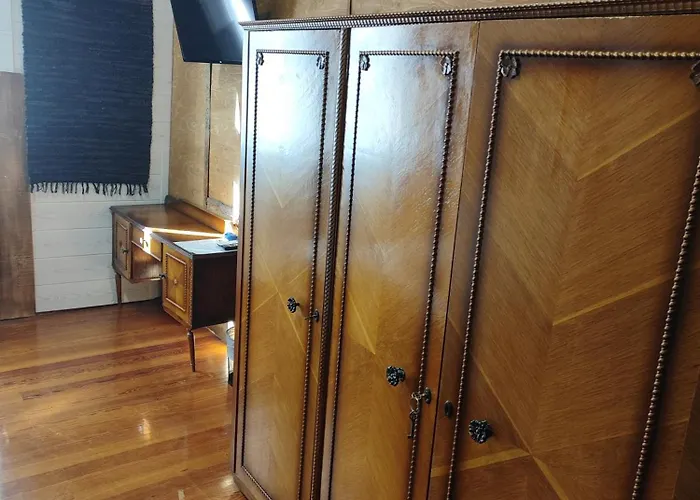 1920's & Beds * Kalamata