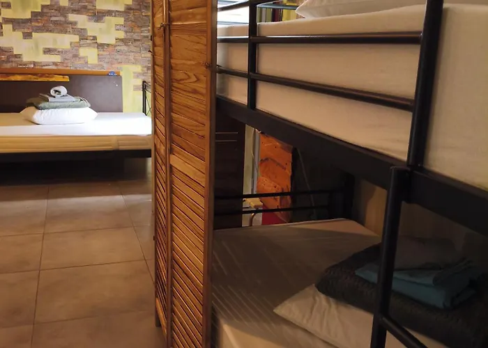 1920's & Beds Ostello Kalamata